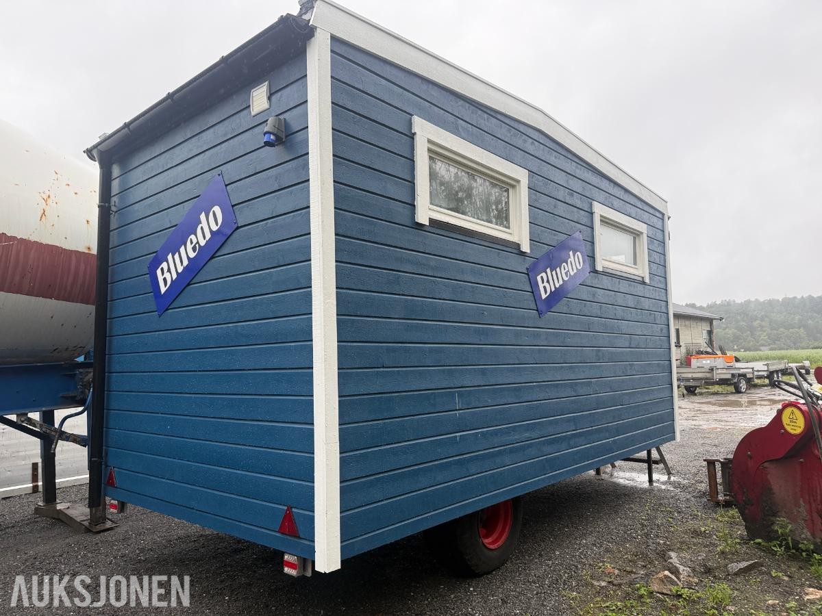 Mobil sanitærvogn med WC, dusj og varmtvann